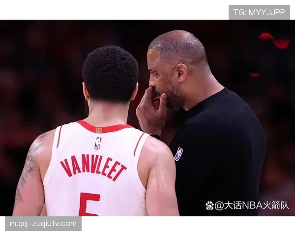 阿门汤普森21+8+9 火箭年轻后卫逐步成熟