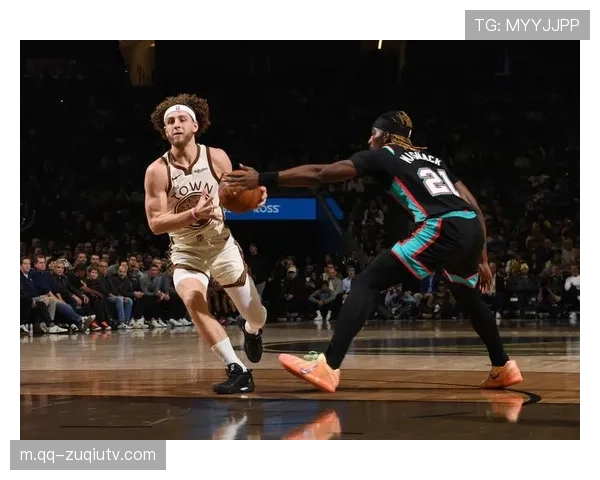 勇士续约桑托斯锁定年轻资产 过去12场11次得分上双 勇士续约桑托斯锁定年轻资产 过去12场11次得分上双